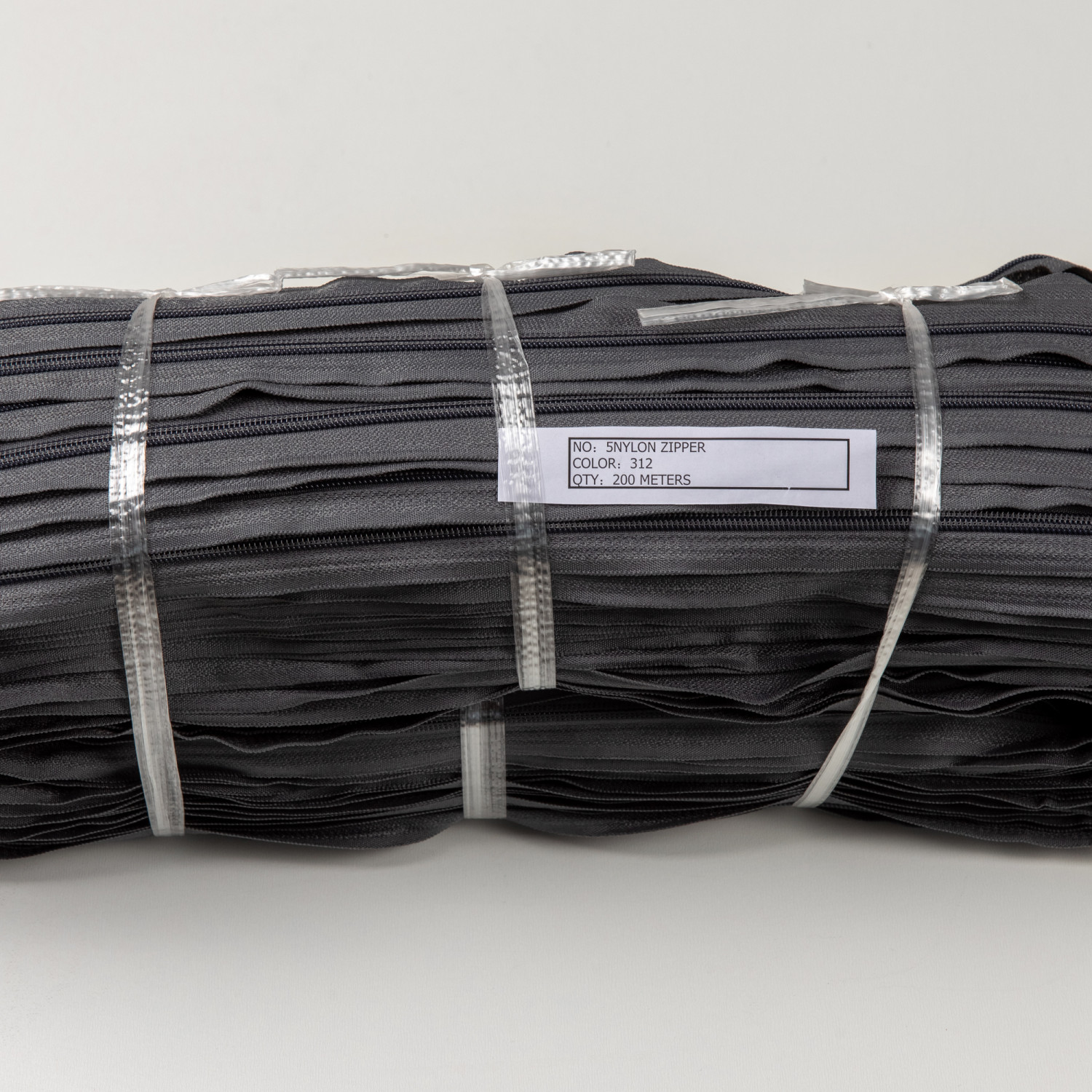 блискавка 11 кольорів +  1 бігунець за кожний метр 