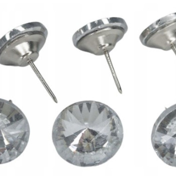 Ґудзик із гвоздиком